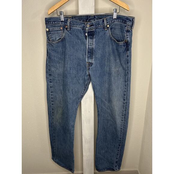 Distressed Levi’s 501 Button Fly Blue Denim Jeans Medium Wash 40x32 - Picture 1 of 8